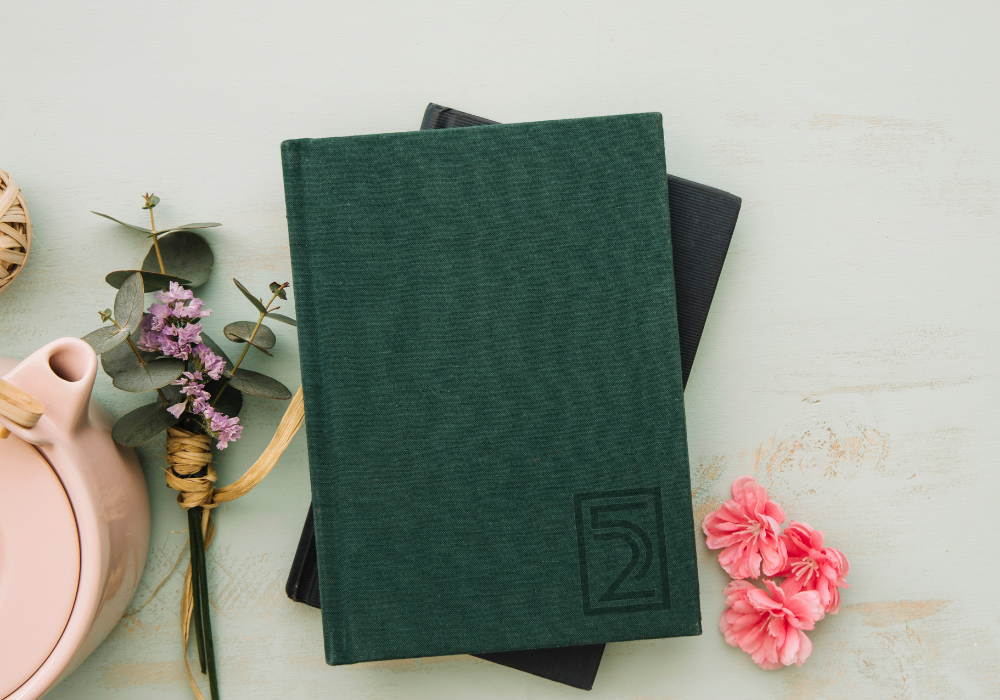 Customized English Diaries and Planners